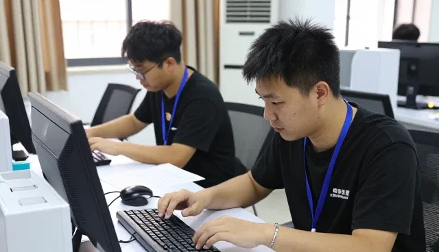企业上云实施路径：人工智能解决方案在户外场地的应用要点